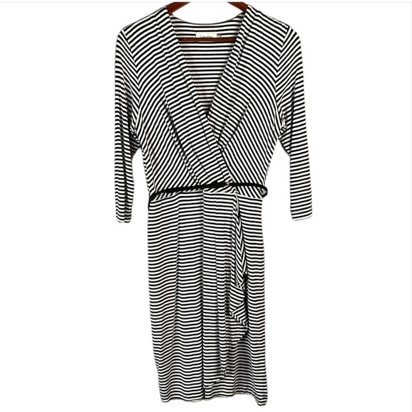 CALVIN KLEIN Striped Belted Faux Wrap Dress Black White 1/2 Sleeve Side Ruched 8 - Picture 1 of 12